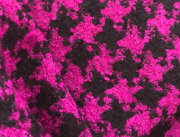 Raspberry/Black Houndstooth Pattern - French Wool Tweed - 150 cm Wide.
