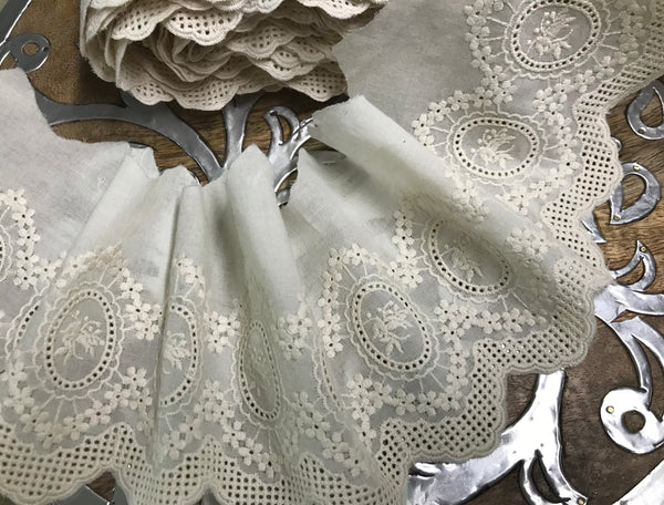 Ivory/Beige Medallions Embroidery on Beige Cotton Voile - Broderie Anglaise - 12.5 cm Wide.