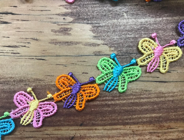 Multi Color Daisies and Butterflies Trims.