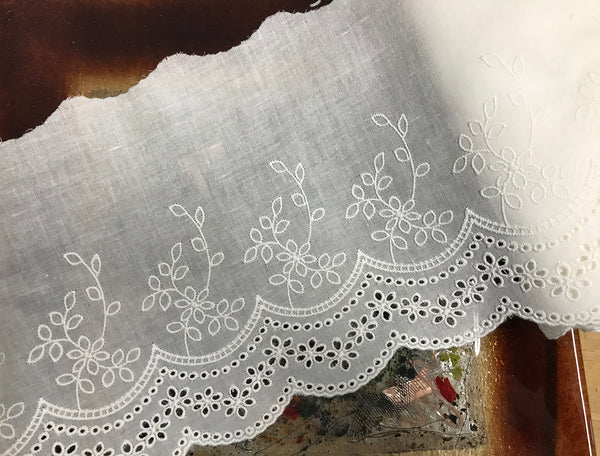 Natural White Floral embroidery  - Broderie Anglaise  Lace  on Natural Natural White Cotton Voile - 18 cm Wide.