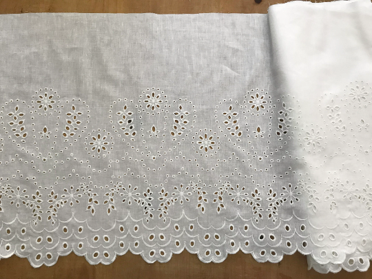 Embroidered Linen - Natural White Broderie Anglaise - 50 cm Wide.